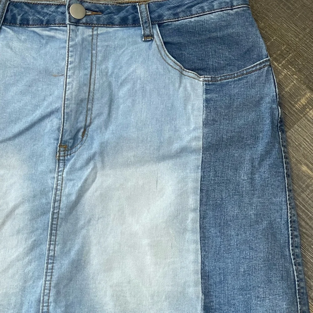 Women’s Jean Skirt - Picture 3 of 6
